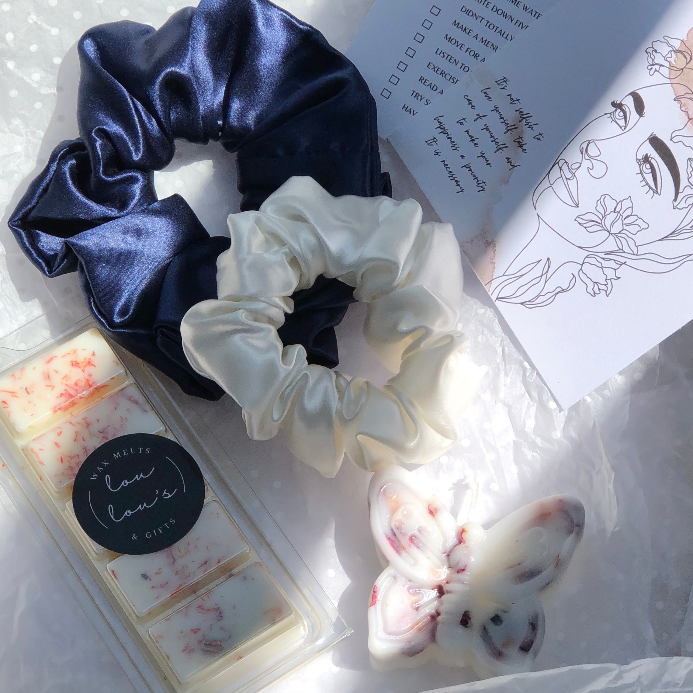 Medium Self-Care Gift Set - Marshmallow & White Peach