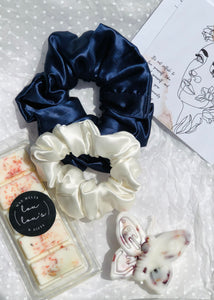 Medium Self-Care Gift Set - Marshmallow & White Peach